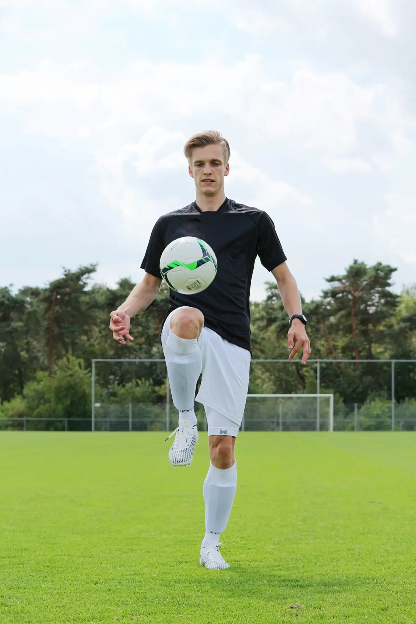 Voetballer met de Herzog Short Voetballer met de Herzog Short